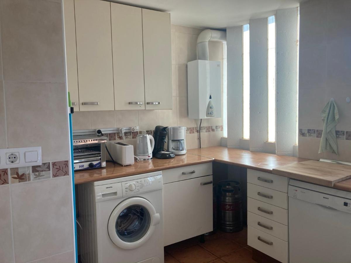 Chalet adosado en urbanización con precioso jardín Dénia Exterior foto